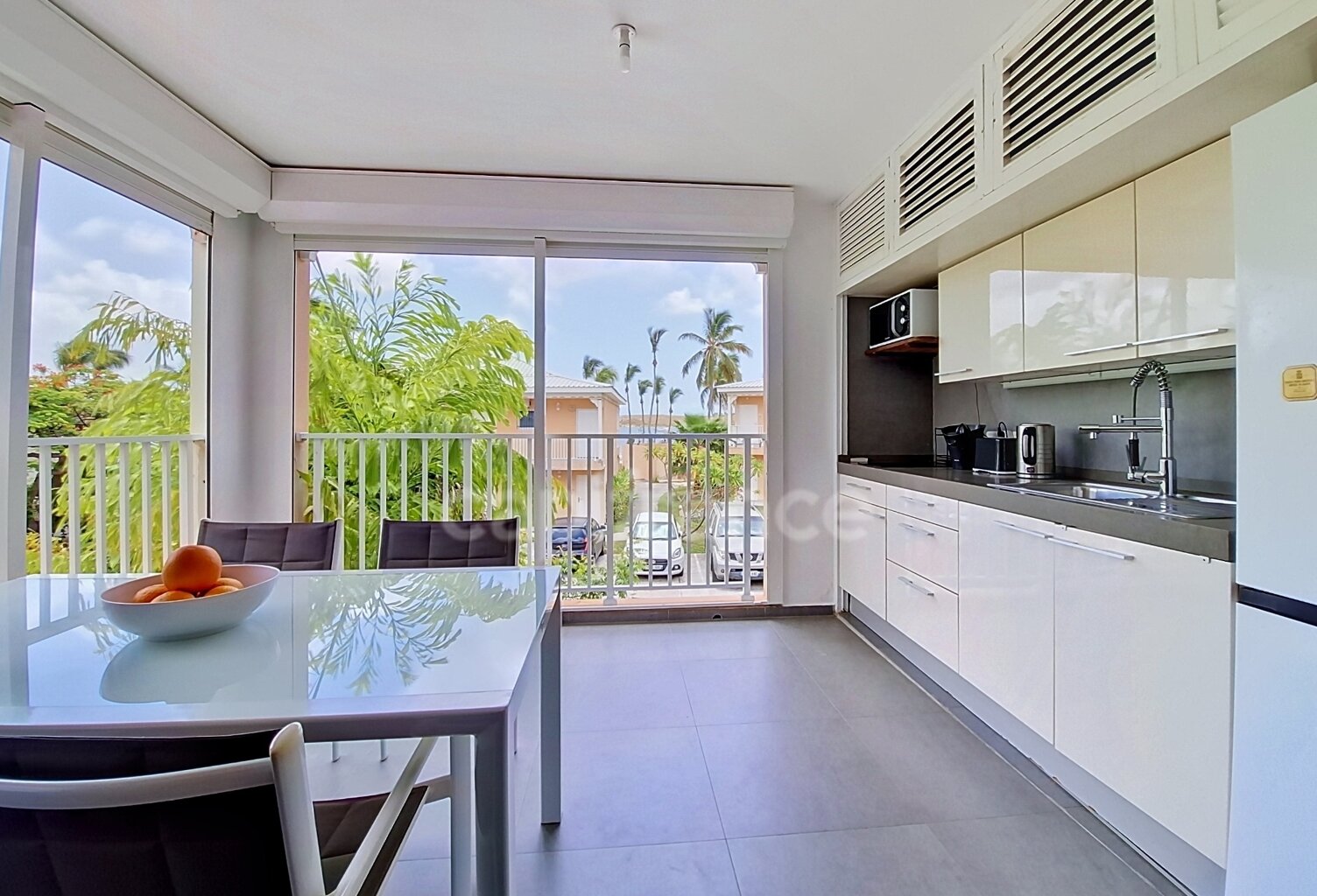 EN EXCLUSIVITÉ À VENDRE APPARTEMENT 58m² AVEC VUE LAGON SUR LA BAIE NETTLÉ, SAINT-MARTIN (97150) — photo 1