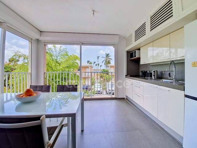 EN EXCLUSIVITÉ À VENDRE APPARTEMENT 58m² AVEC VUE LAGON SUR LA BAIE NETTLÉ, SAINT-MARTIN (97150) — photo du bien
