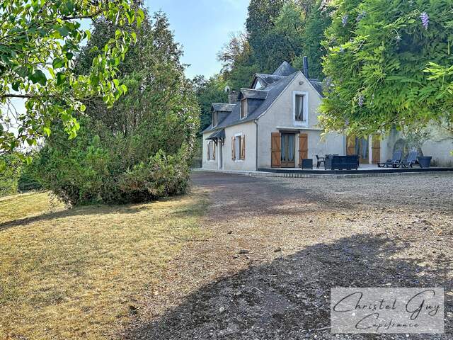 (72500) FLÉE, PROXIMITE LAC DE MARCON – MAISON DE CAMPAGNE EN PIERRE 6 PIÈCES – 179 M² – TERRAIN 3 607 M² – VUE LAC — photo du bien