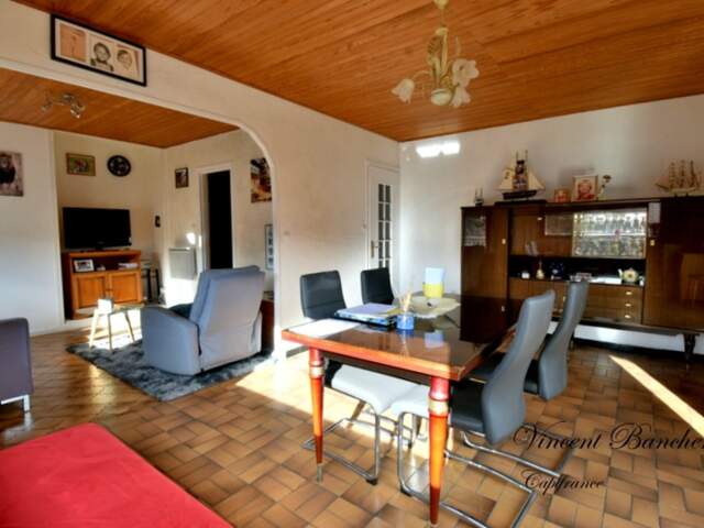Appartement à vendre 4 pièces AMANCY (74) à rénover — photo du bien