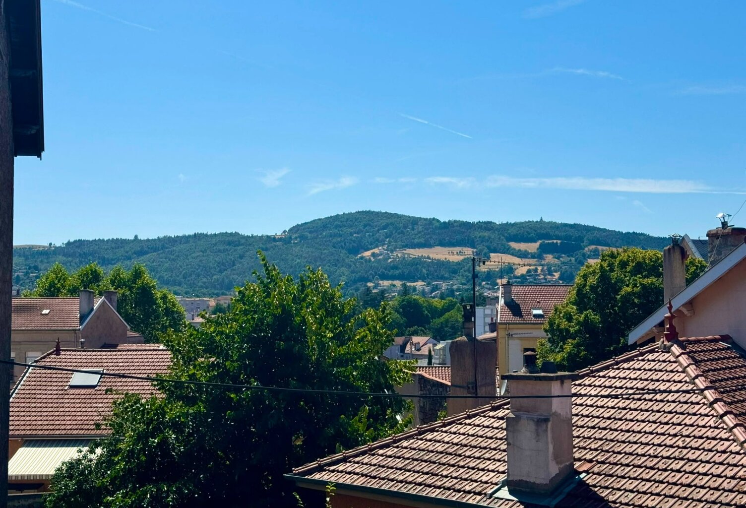 FIRMINY – Appartement T4 de 95,44 m² avec garage, cave et trois balcons — photo 1