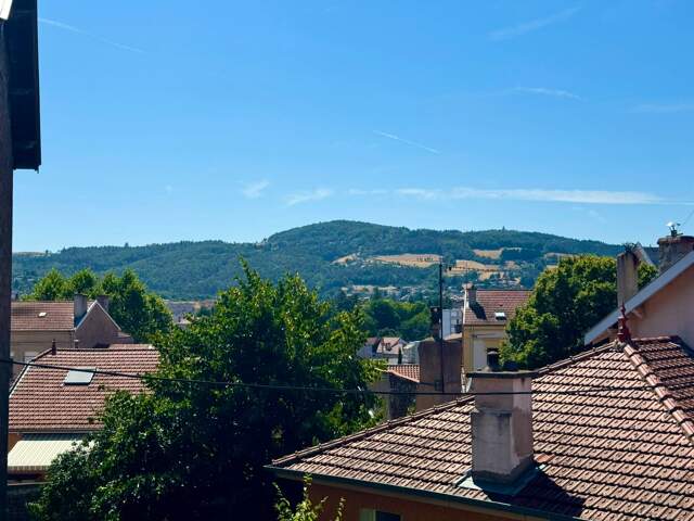 FIRMINY – Appartement T4 de 95,44 m² avec garage, cave et trois balcons — photo du bien