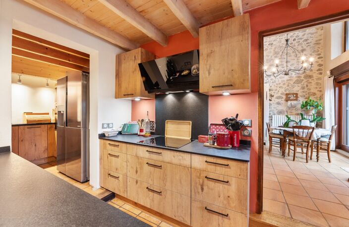 À VENDRE – Charmante ferme rénovée avec gîte indépendant et grange – Prévessin-Moëns — photo 3