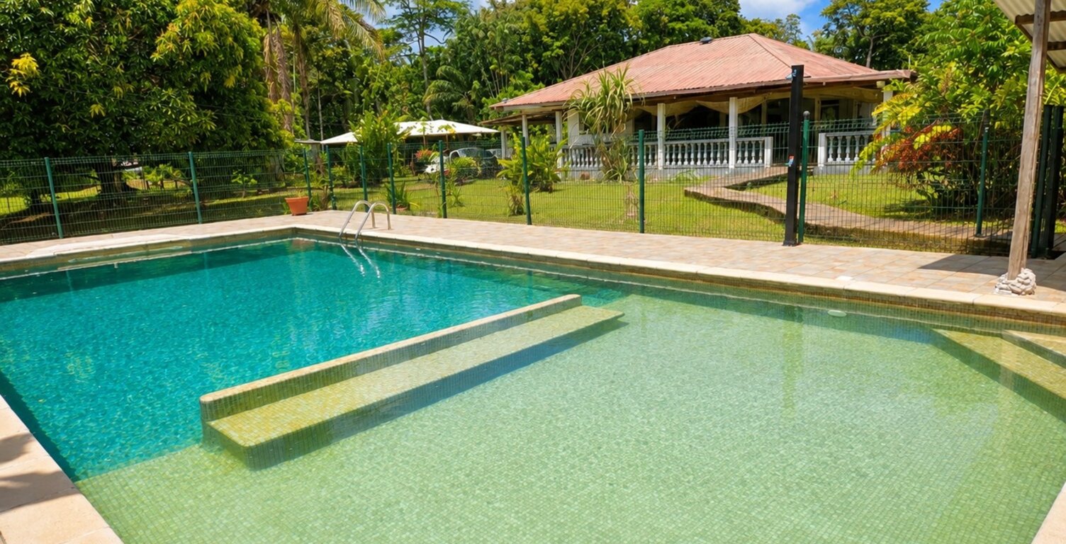 BELLE TERRE – PROPRIÉTÉ SUR PLUS D’1 HECTARE AVEC PISCINE — photo 1