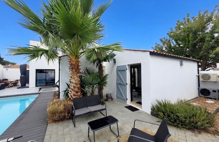 Maison à vendre 6 pièces VILLEDOUX (17) - Elégance et Confort aux portes de La Rochelle - 6 pièces - Piscine — photo 3