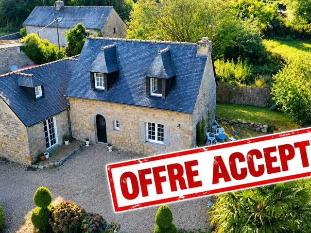 Maison en pierre avec plus d’un hectare de terrain – Berrien — photo du bien
