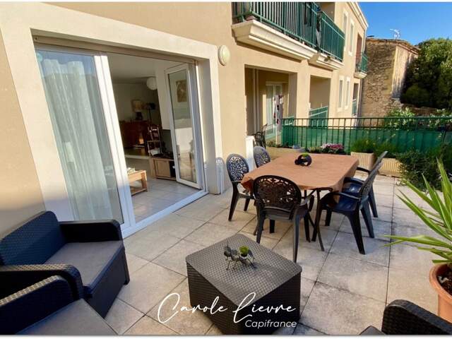 Appartement avec grande terrasse et garage — photo du bien