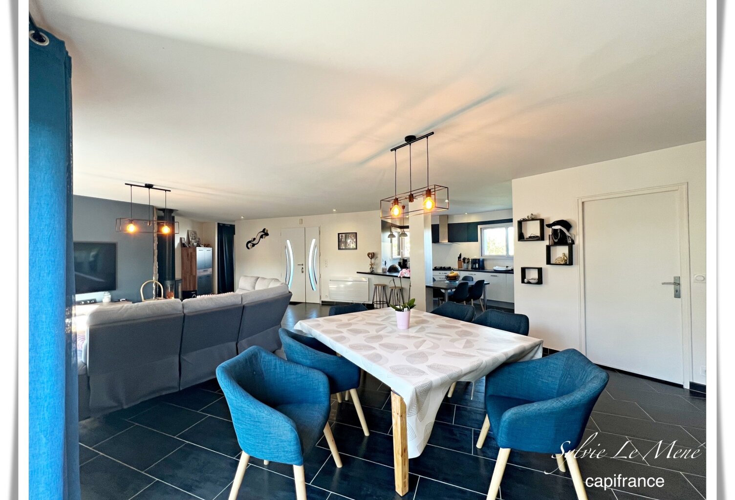 À vendre au Sourn, à proximité immédiate de Pontivy : découvrez cette spacieuse maison familiale de plus de 200 m² habitables — photo 1