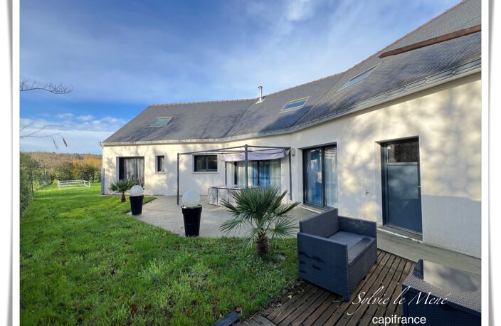 À vendre au Sourn, à proximité immédiate de Pontivy : découvrez cette spacieuse maison familiale de plus de 200 m² habitables — photo 2