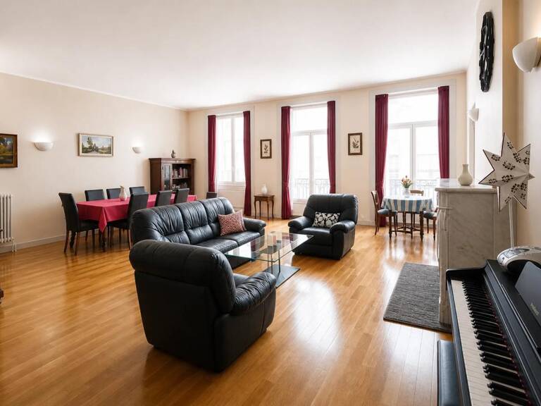 Appartement de 8 pièces de 206 m² à Saint-Étienne — photo 1