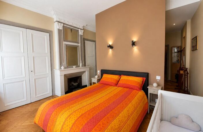 Appartement de 8 pièces de 206 m² à Saint-Étienne — photo 5
