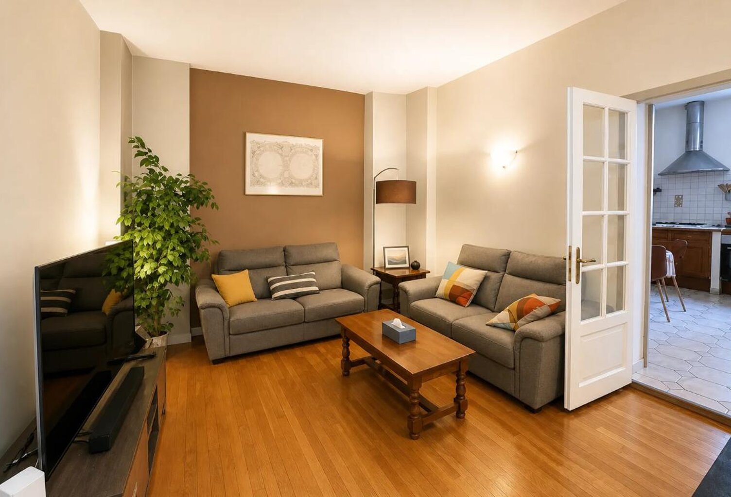 Appartement de 8 pièces de 206 m² à Saint-Étienne — photo 1