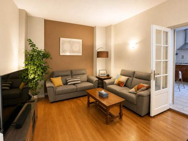 Appartement de 8 pièces de 206 m² à Saint-Étienne — photo du bien