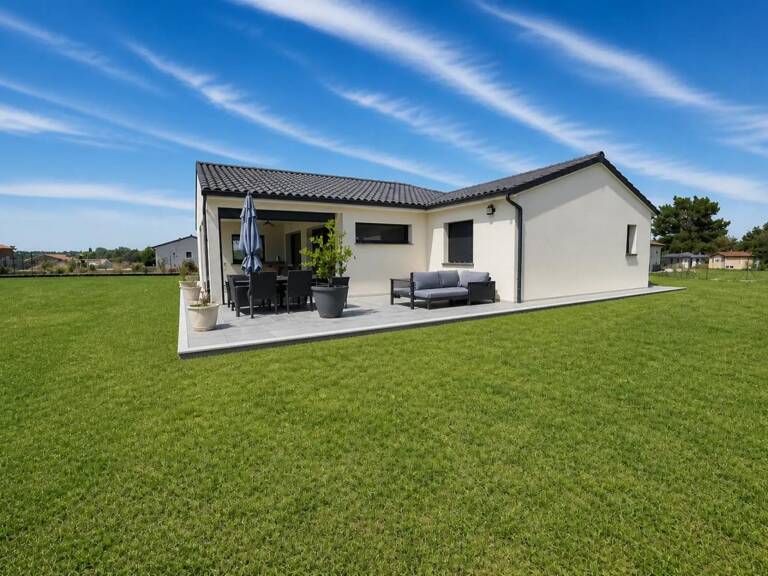 Maison de 4 pièces de 104 m² à Saint Privat en Périgord — photo 1