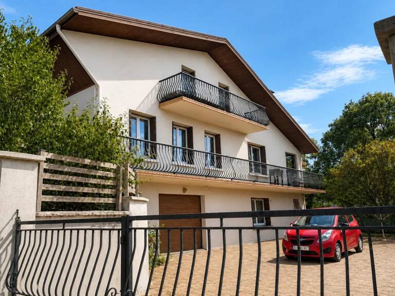 Maison de 280 m² à Perrigny — photo 1