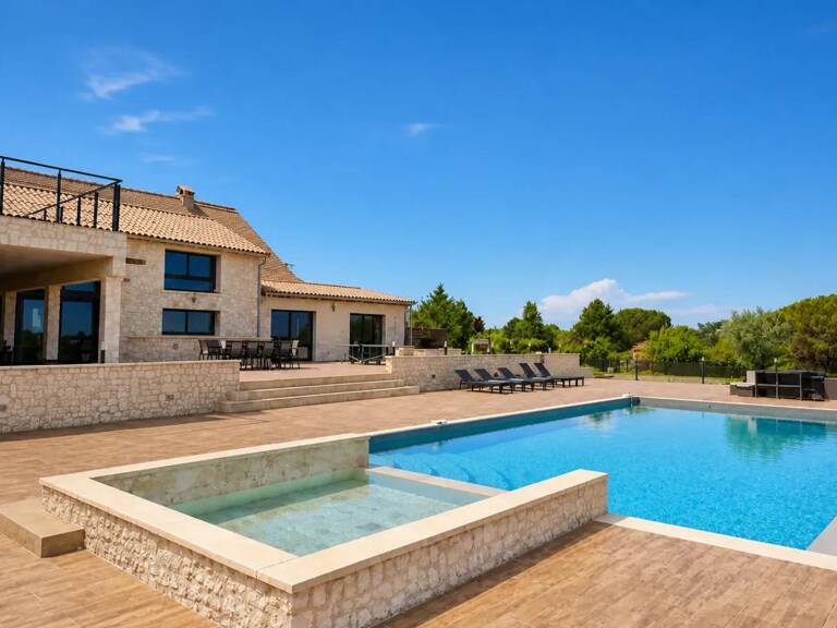 Villa de 12 pièces de 650 m² à Saint-Nexans — photo 1