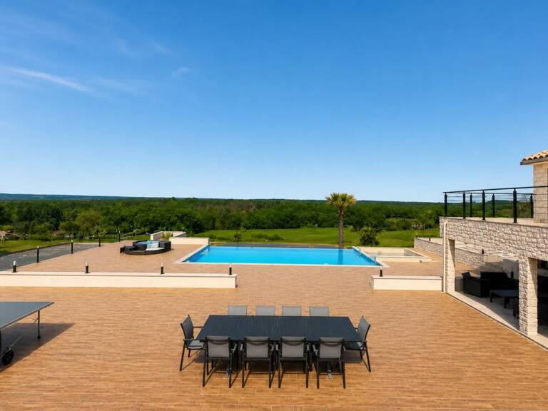 Villa de 12 pièces de 650 m² à Saint-Nexans — photo 1