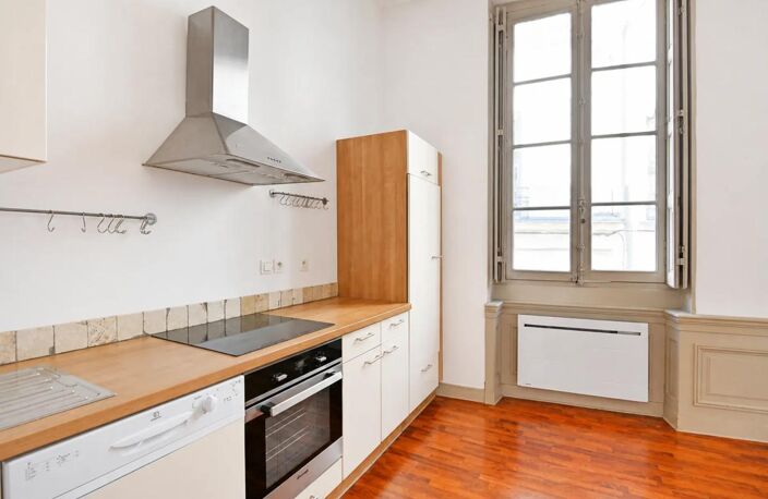 Appartement 2 pièces de 42 m² à Nîmes — photo 2