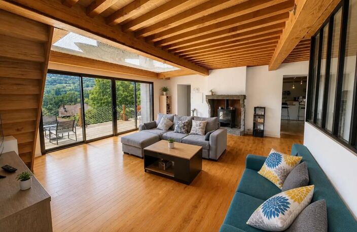 Maison de caractère entièrement rénovée – 173 m² – Terrain de 1 100 m² – Romagnat — photo 2