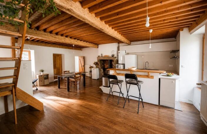 Maison de caractère entièrement rénovée – 173 m² – Terrain de 1 100 m² – Romagnat — photo 3
