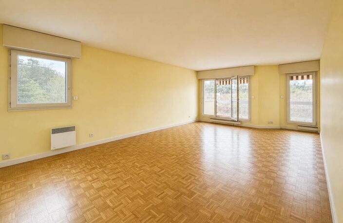 Lyon 4 - Appartement 126 m², terrasse, vue Saône, 1 garage — photo 3