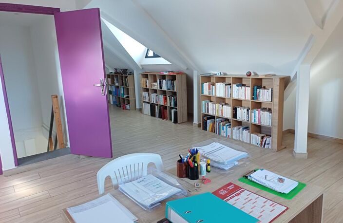 Villa à usage professionnel 214.24 m² — photo 5