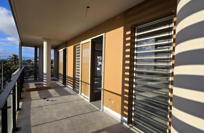 BUREAUX 149,50 M2 + 36 M2 TERRASSE / ZE BUREAU 2 — photo 2