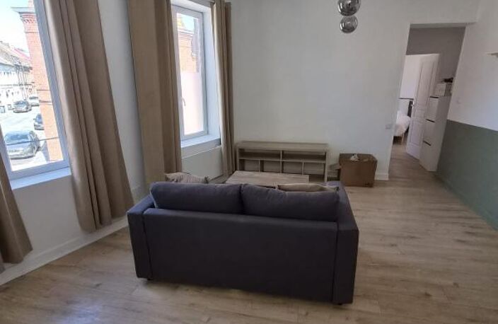 F2 meublé 40m2 refait à neuf - rue de Mouvaux — photo 2