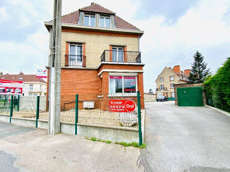 F4  - 258, rue Irène Joliot Curie LE HAVRE — photo 1