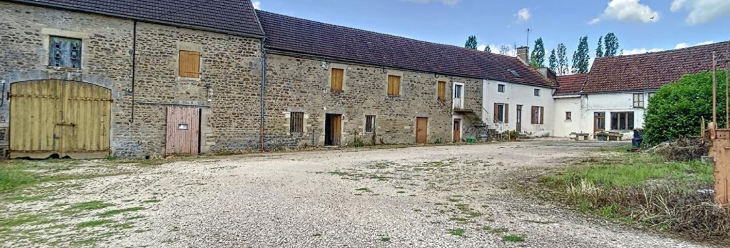 Maison 9 Pièces 263 m² à vendre à Guillon-Terre-Plaine (89420)