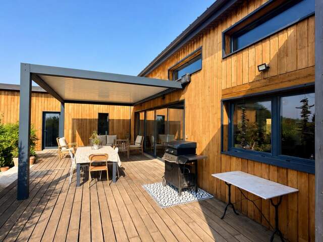 Villa contemporaine T6 avec piscine à moins de 10 minutes de CAHORS — photo du bien