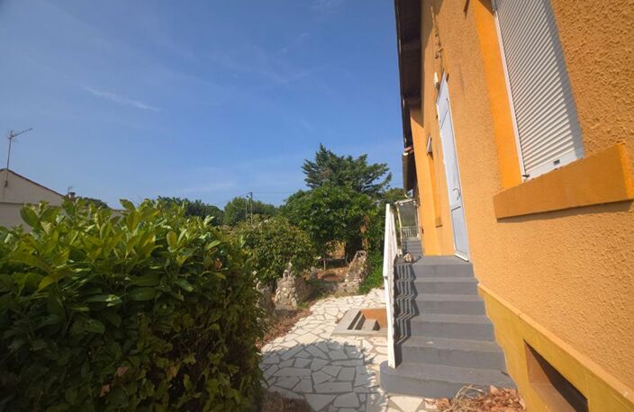 CAPENDU :  MAISON A PETIT PRIX ET GRAND TERRAIN  ! — photo 2