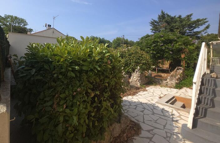 CAPENDU :  MAISON A PETIT PRIX ET GRAND TERRAIN  ! — photo 3