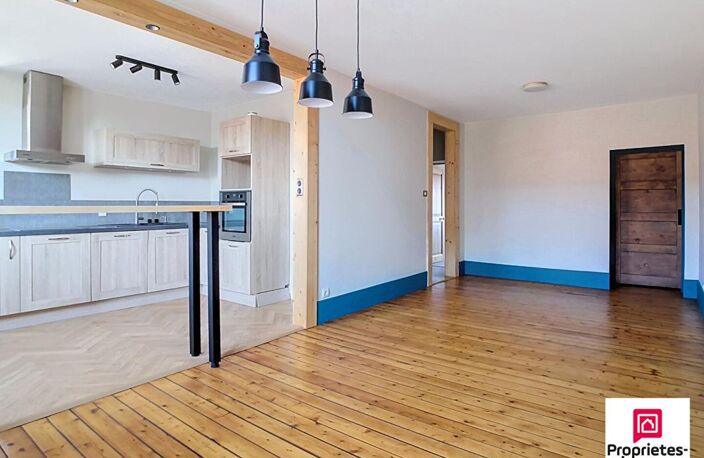 BELFORT - T3 rénové de 87 m² - Beaucoup de cachet — photo 3