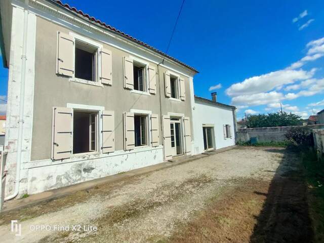 Maison Saint Saturnin Du Bois 8 pièce(s) 120 m2 — photo du bien
