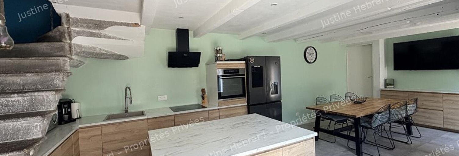 Maison 8 Pièces 195 m² à vendre à Aubiat (63260)