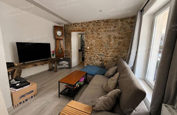 AUBIAT (63260) Maison de caractère rénovée d'environ 170 m² avec 4 chambres, suite parentale et espace professionnel — photo 4