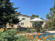Mas avec chambres d'hôtes — photo 3