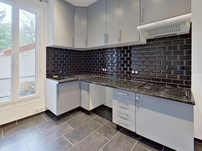 Appartement Deuil La Barre - Studio - 24.31m2 avec local à aménager de 15,50m² — photo 1