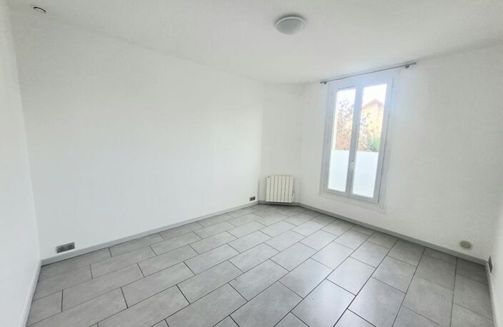 Appartement Deuil La Barre - Studio - 24.31m2 avec local à aménager de 15,50m² — photo 2