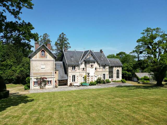Manoir de 1850, maison de gardien et tennis sur un parc de 5ha — photo du bien