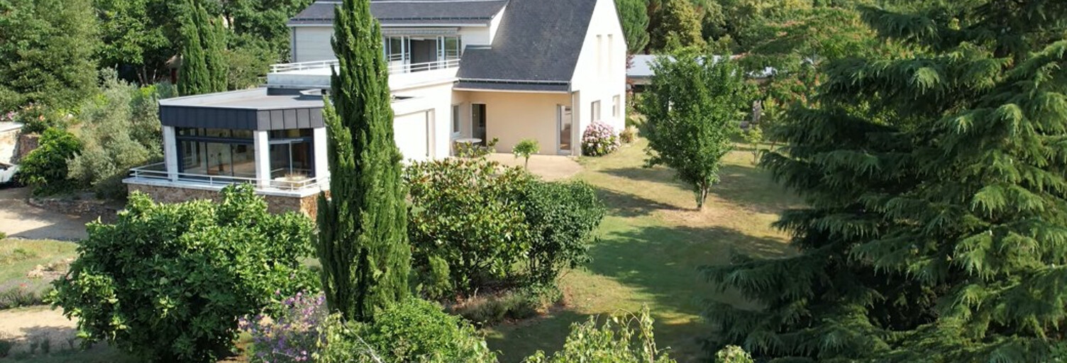 Maison 8 Pièces 244 m² à vendre à La Chapelle-Saint-Laud (49140)