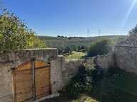 Le charme d'un mas authentique sur 4 hectares de nature entre oliviers et collines — photo 4