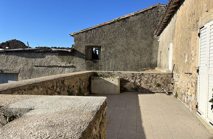 Le charme d'un mas authentique sur 4 hectares de nature entre oliviers et collines — photo 5