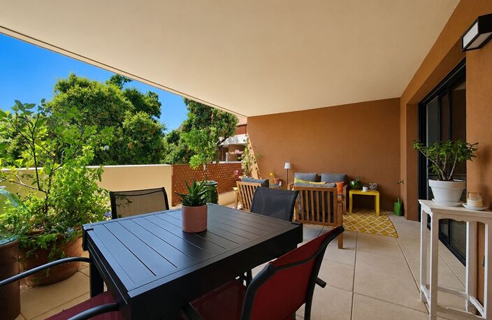 Castries : Élégant 3 pièces de 90 m² avec deux terrasses au coeur d'un environnement verdoyant — photo 3