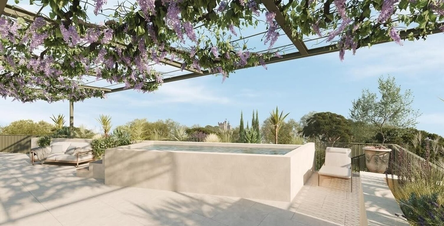 NOUVEAU UZES  PROCHE CENTRE ROOFTOP DE 101 M² PROLONGE PAR 50 M² DE TERRASSE AVEC SPA — photo 1