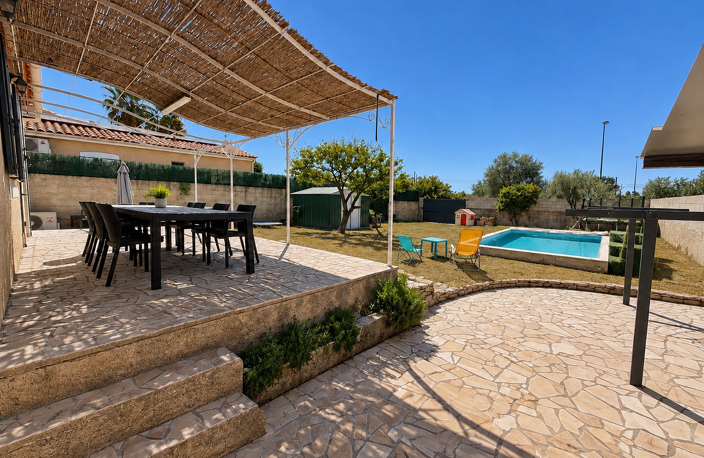 GALLARGUES LE MONTUEUX - VILLA PLAIN PIED 3 CHAMBRES - PISCI — photo 2