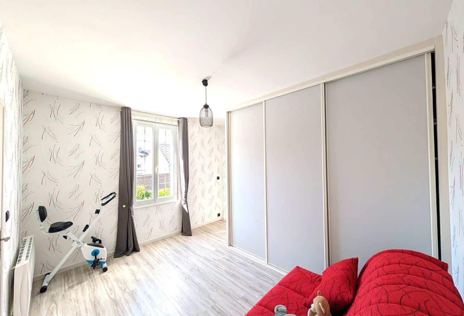Maison de caractère t6 entièrement rénovée, Jardin et — photo 1