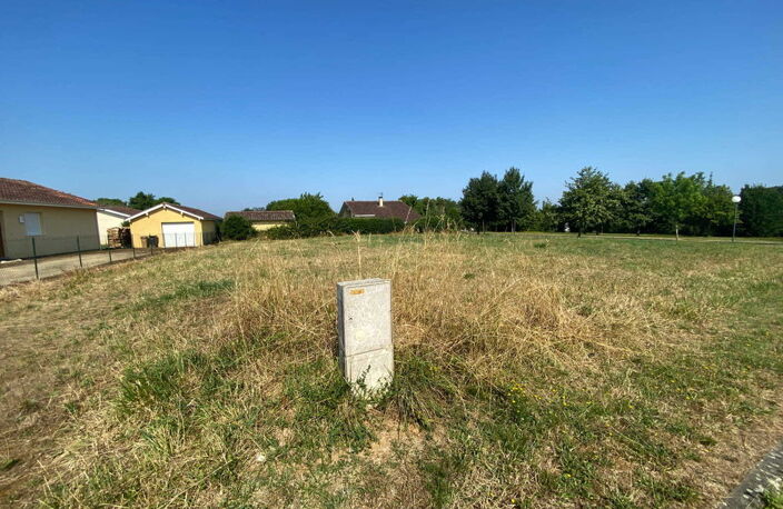 Terrain constructible de 977 m²  Cazaubon (Gers) — photo 3