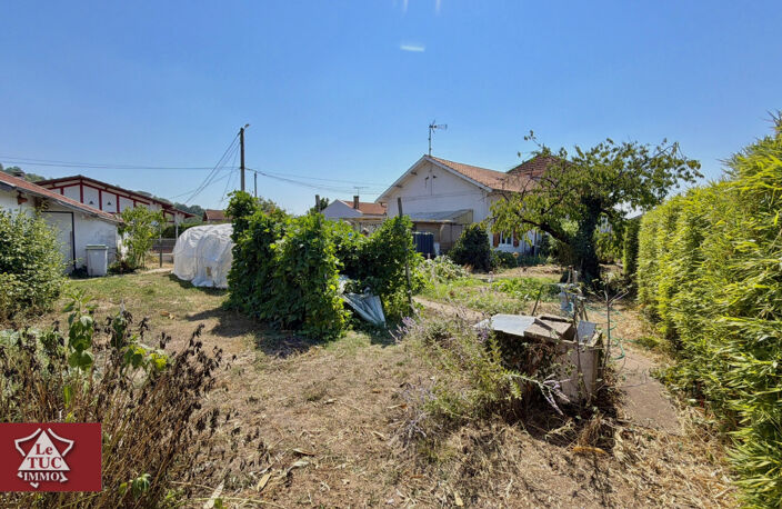 Maison rénovée avec jardin et garage — photo 3